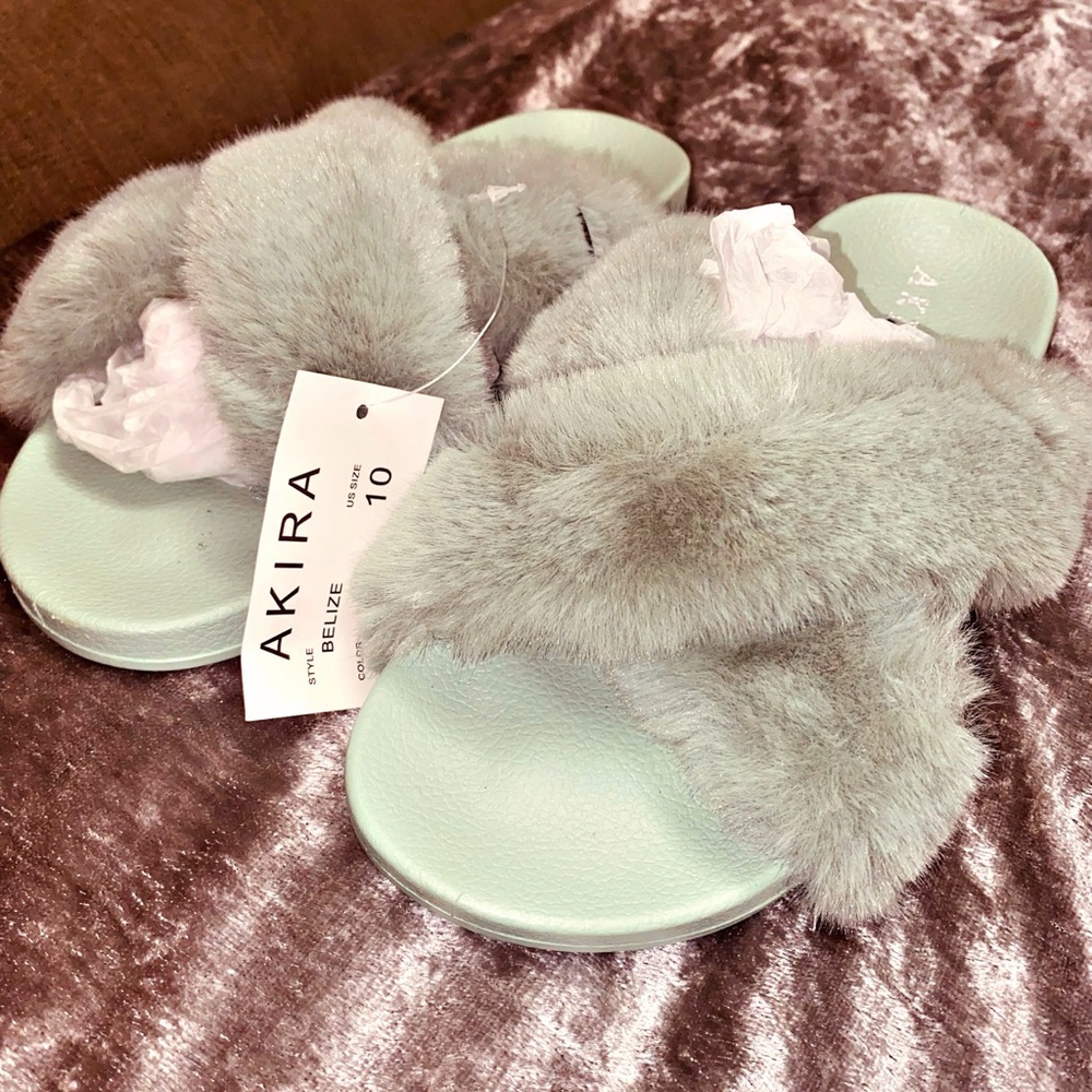 AKIRA Mint green Fur hard bottom Slides